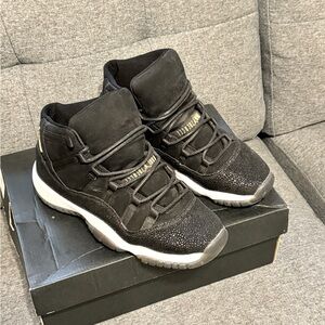 Jordan Retro 11 Heiress Black Stingray